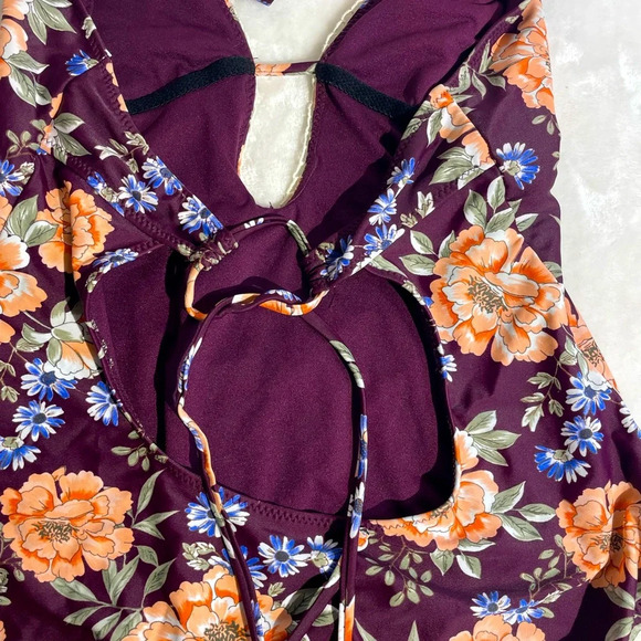 Kona Sol Sexy one Piece swimsuit - Picture 6 of 7